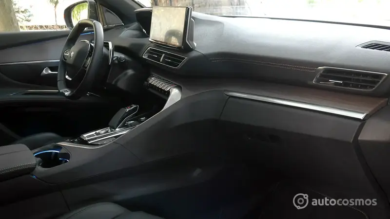 Test Peugeot 3008 Hybrid4