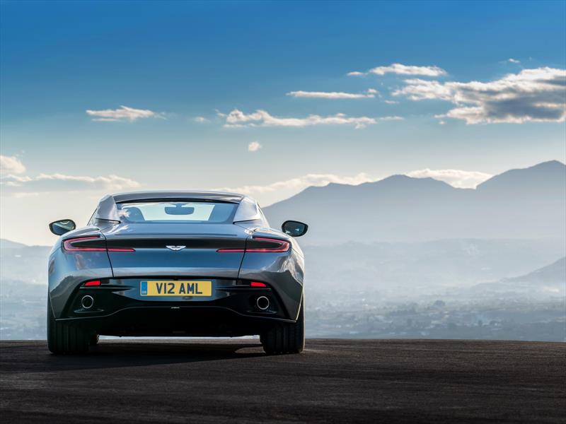 Aston Martin DB11