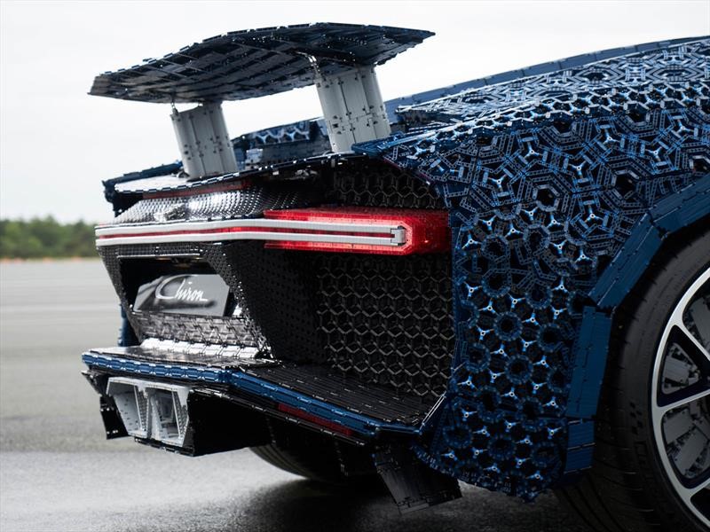 Bugatti Chiron de LEGO a tamaño real