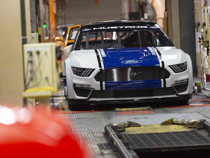 Ford Mustang NASCAR Cup