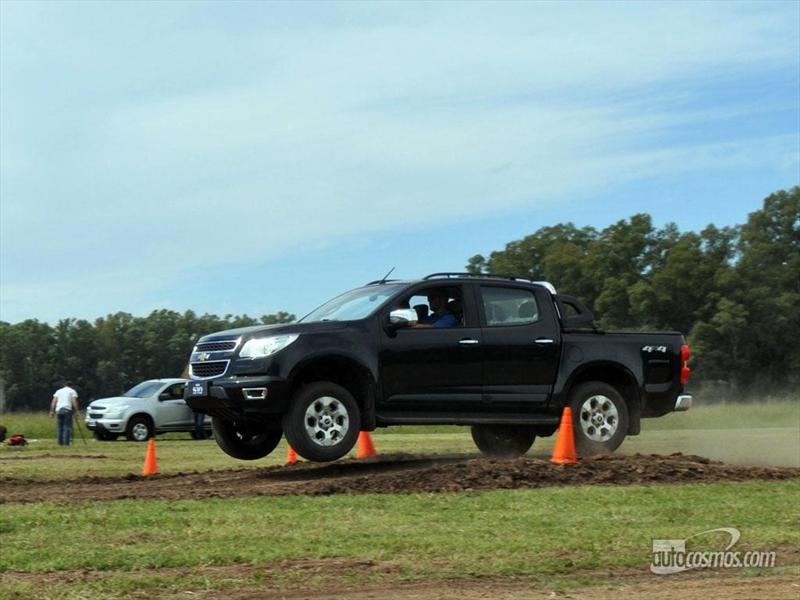 Contacto Chevrolet nueva S10 2012 Parte 1