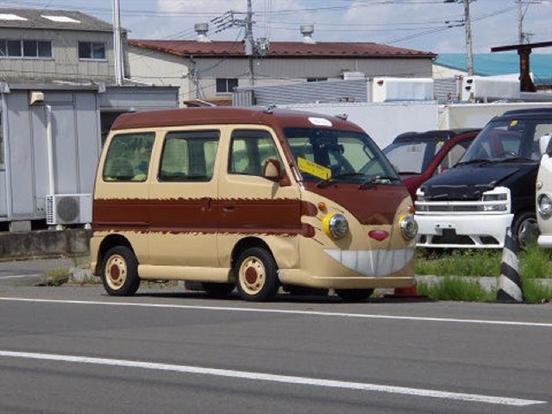 Fanatismo japonés por los catbuses de Totoro