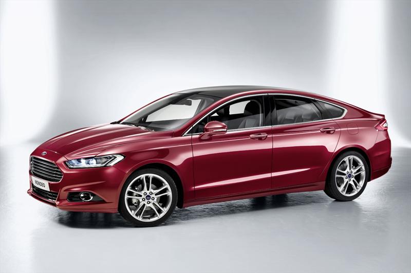 Ford Mondeo 2013 se presenta entres versiones