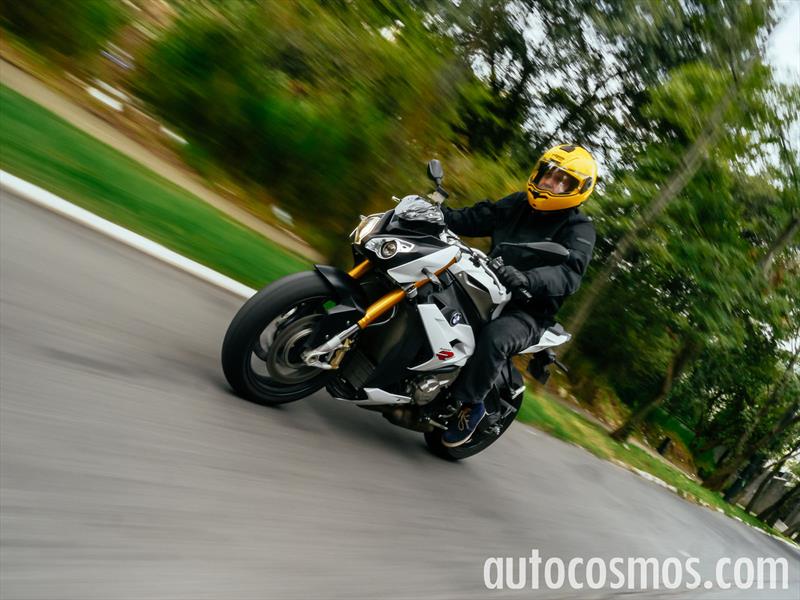 BMW S1000 R 2015