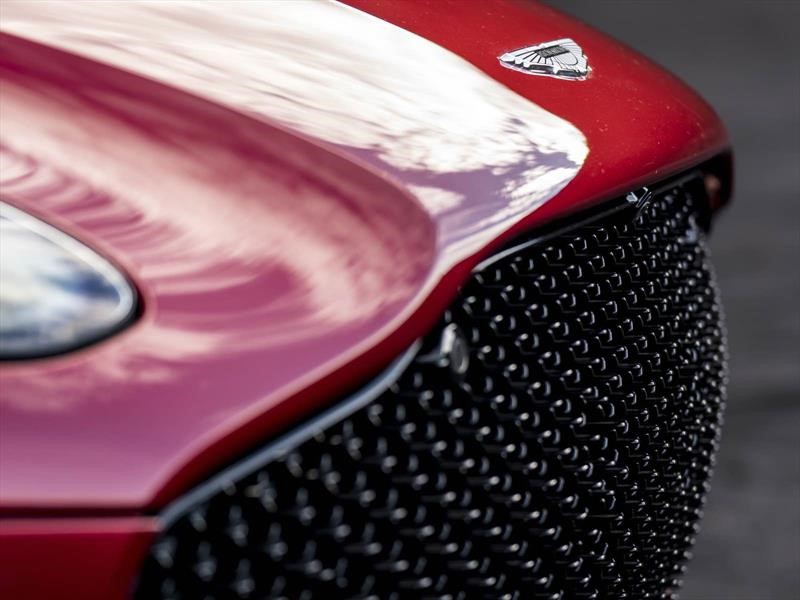 Aston Martin DBS Superleggera 2019