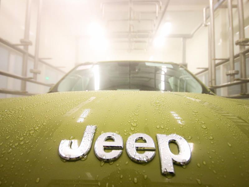 Jeep inaugura su fábrica en Brasil