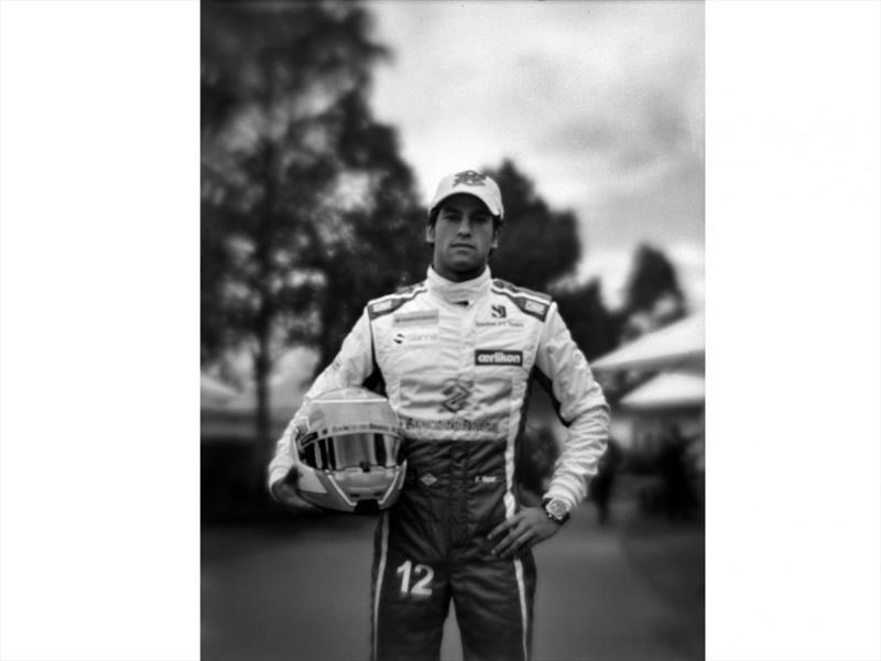 La F1 actual, con una cámara de 104 años