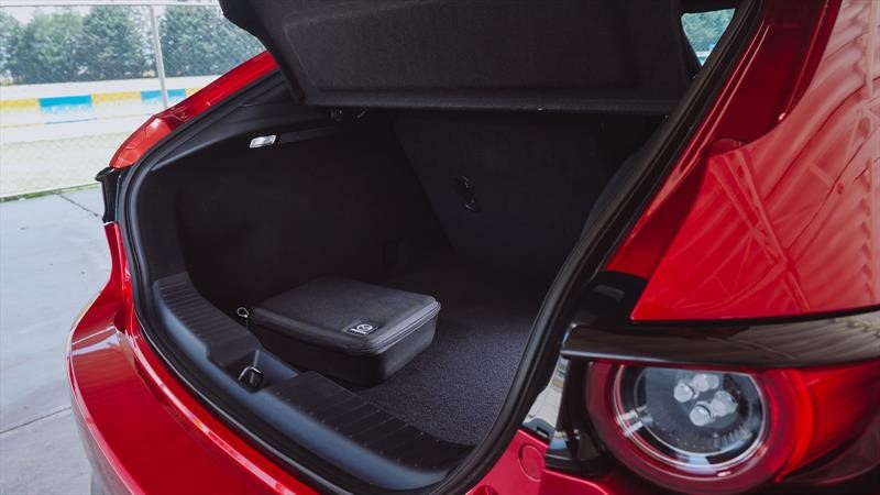 Mazda3 Sedán vs Mazda3 Hatchback
