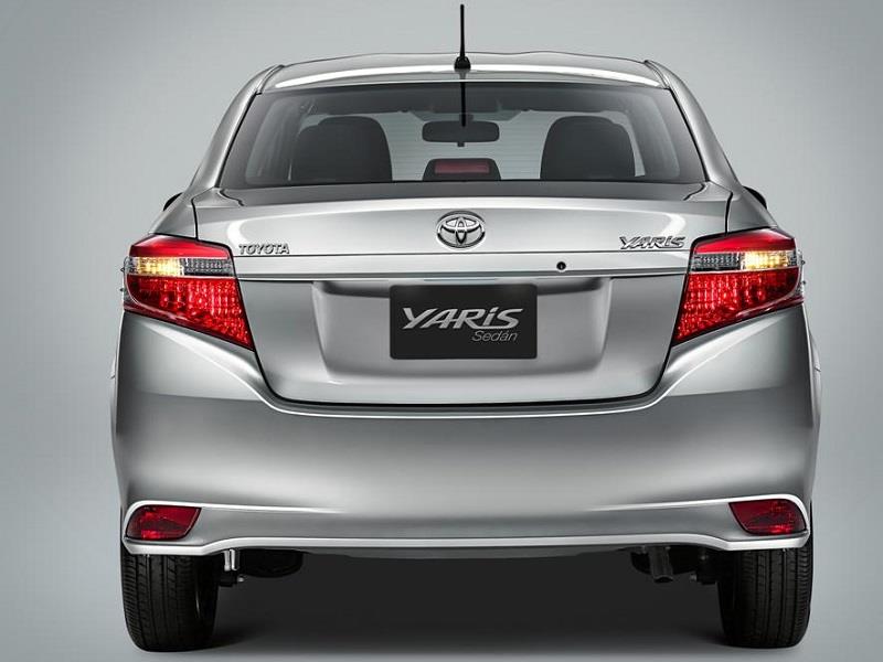 Toyota Yaris Sedán 2017