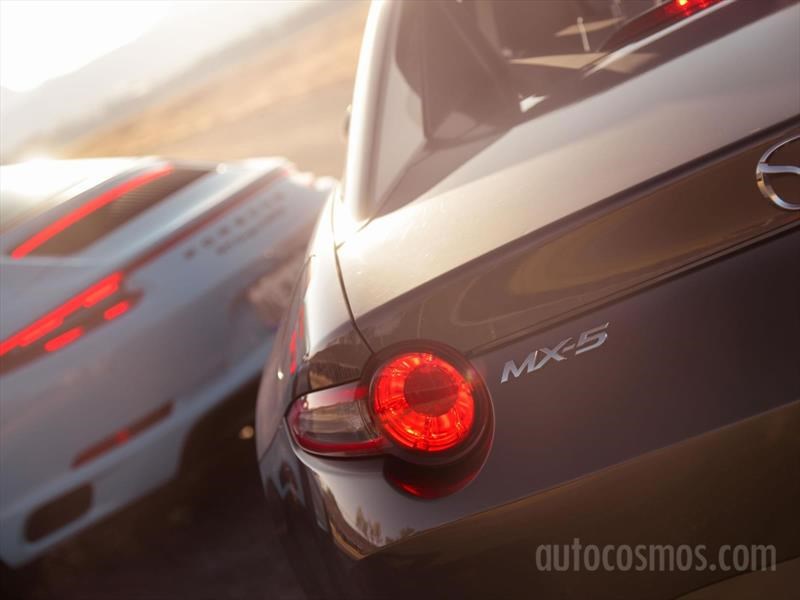 Mazda MX-5 RF vs Porsche 911 Targa 4 GTS