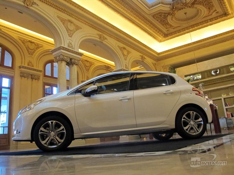 Manejamos el nuevo Peugeot 208
