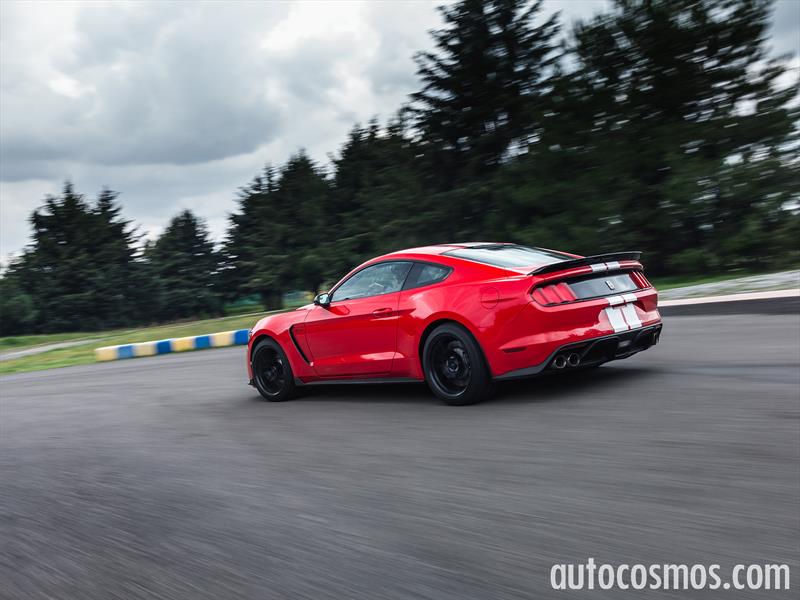 Ford Shelby Mustang GT350 2016