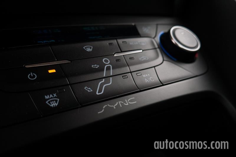 Ford Focus sedán a prueba