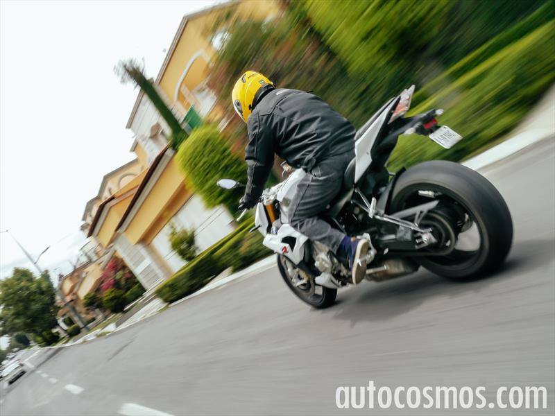 BMW S1000 R 2015