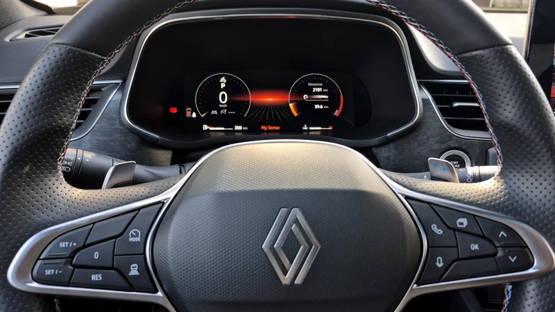 Test Drive Renault Arkana E-Tech Hybrid