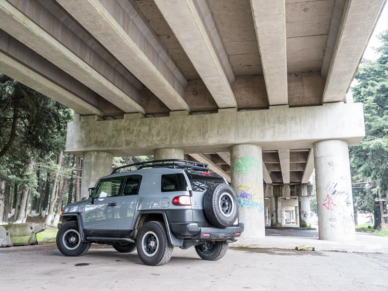 Toyota FJ Cruiser 2014