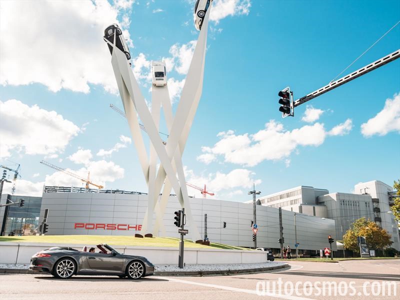 Porsche 911 Carrera 4 Cabriolet 2017