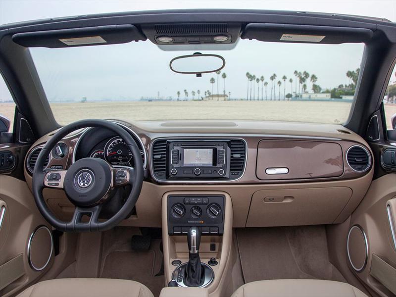 Top 10: Volkswagen Beetle Cabrio 2013