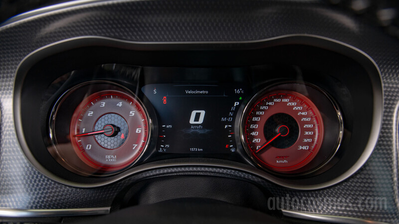 Dodge Charger SRT Hellcat Widebody a prueba