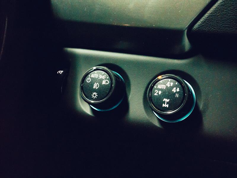 Chevrolet Suburban 2015