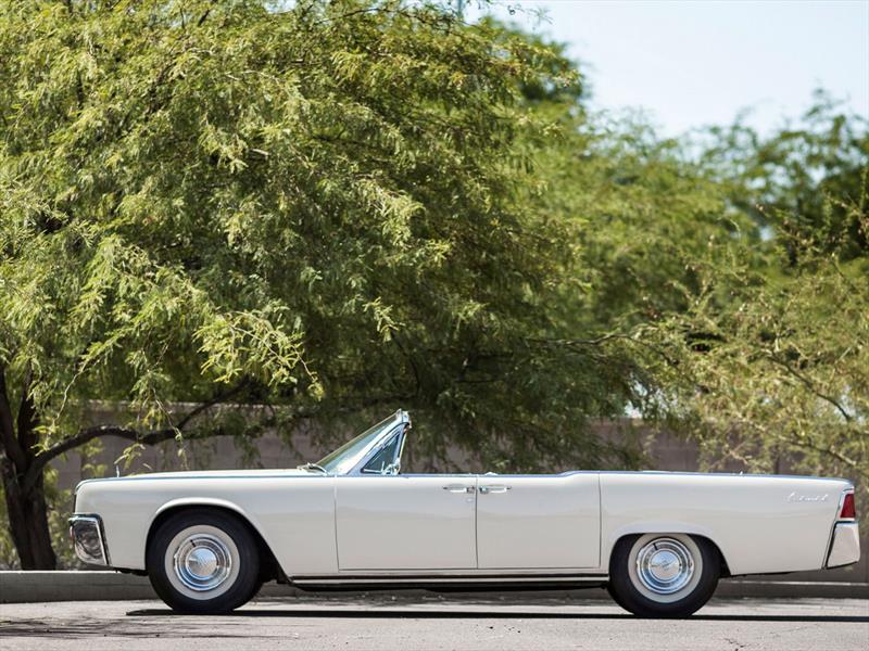 A subasta el Lincoln Continental de Jackie Kennedy