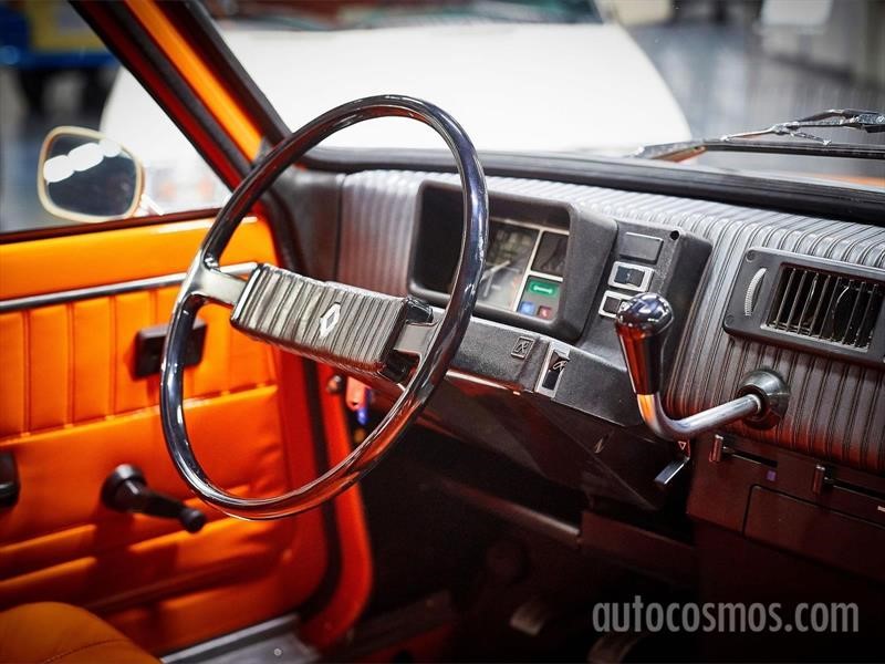 120 años, visita a Renault Classic