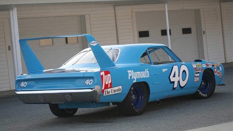Top 10: Plymouth Roadrunner Superbird 1970