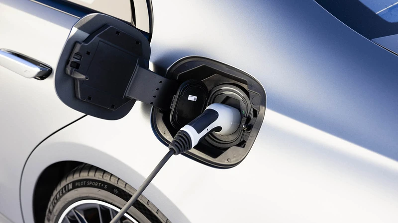 Mercedes-AMG S 63 E Performance