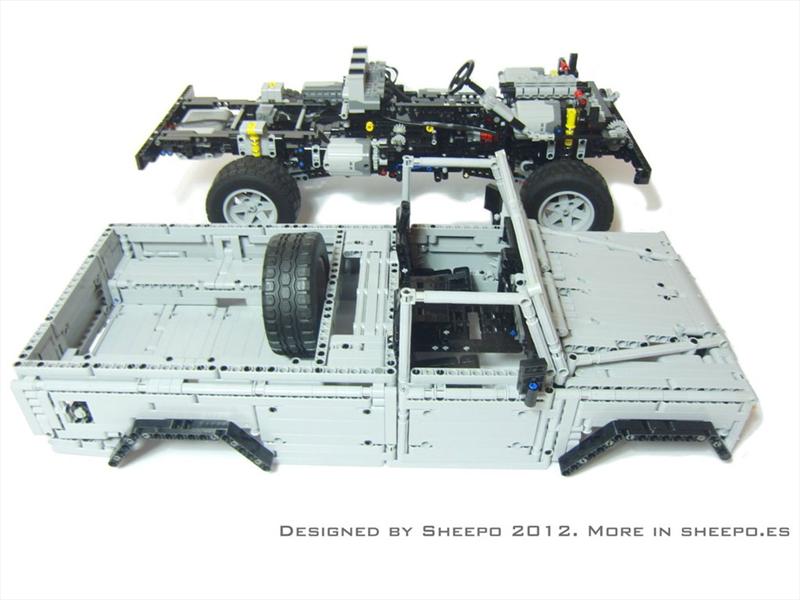 Land Rover Defender 110 con piezas de LEGO