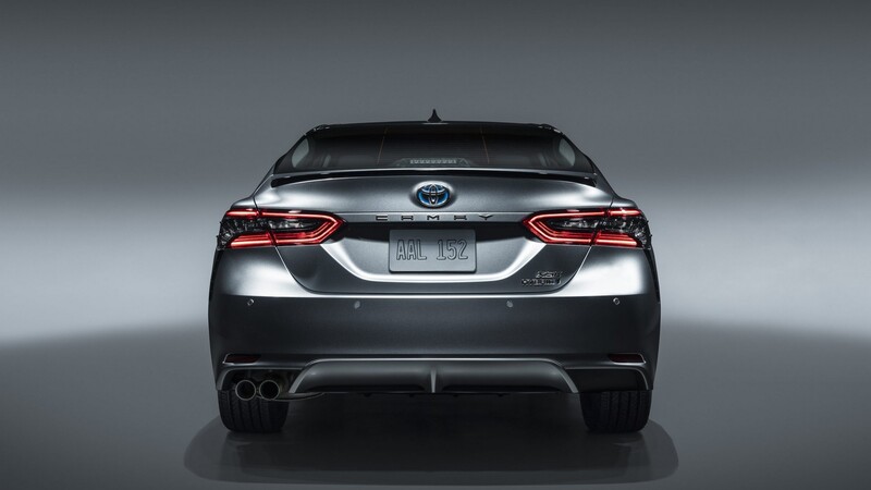 Toyota Camry 2021