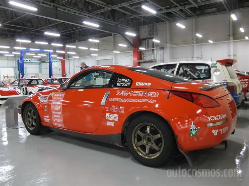 Nissan 80 aniversario - Autos de competencia