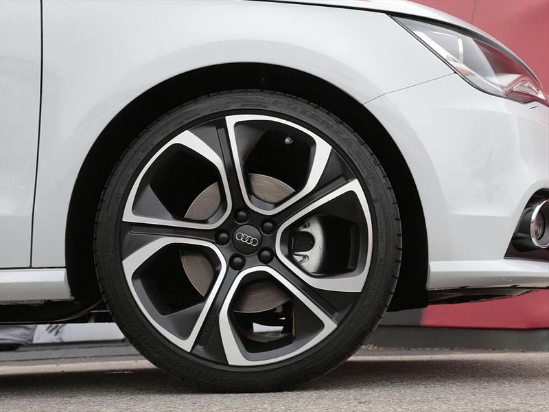 Audi A1 R18 Le Mans