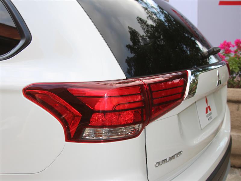 Mitsubishi Outlander 2016