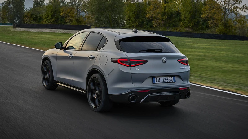 Alfa Romeo Stelvio 2023