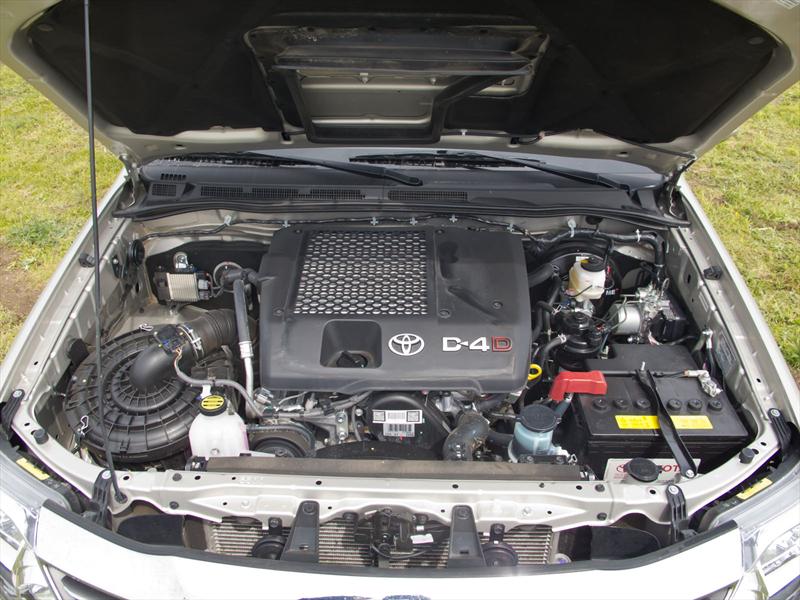 Toyota Hilux SW4 a prueba
