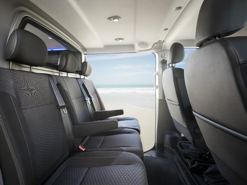 Opel Vivaro Surf Concept