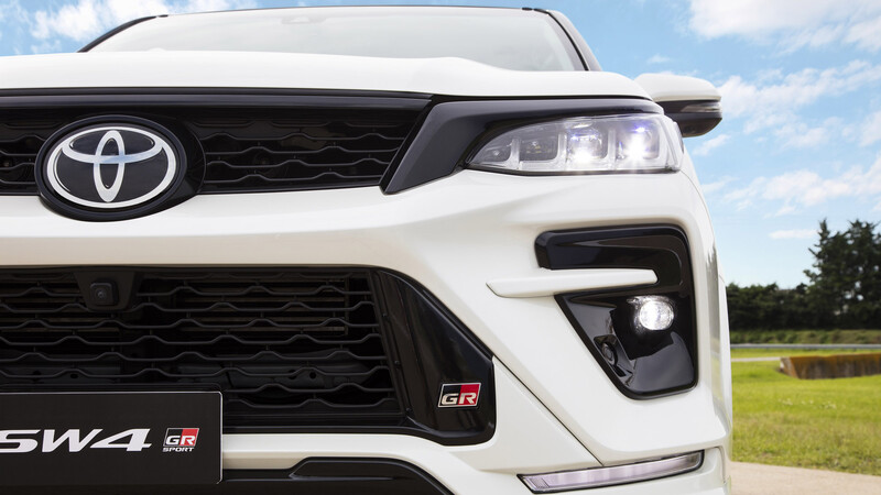Toyota Fortuner GR-S