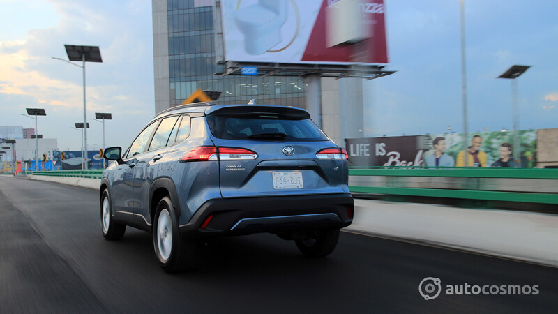 Toyota Corolla Cross 2022, prueba