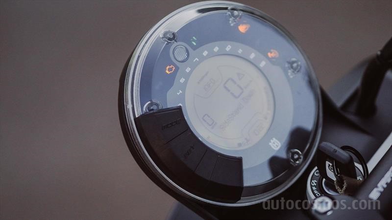 Husqvarna Svartpilen 701