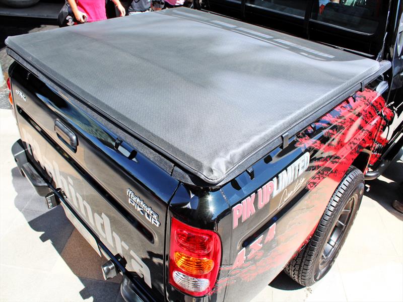 Mahindra Pik Up Limited by Chaleco López