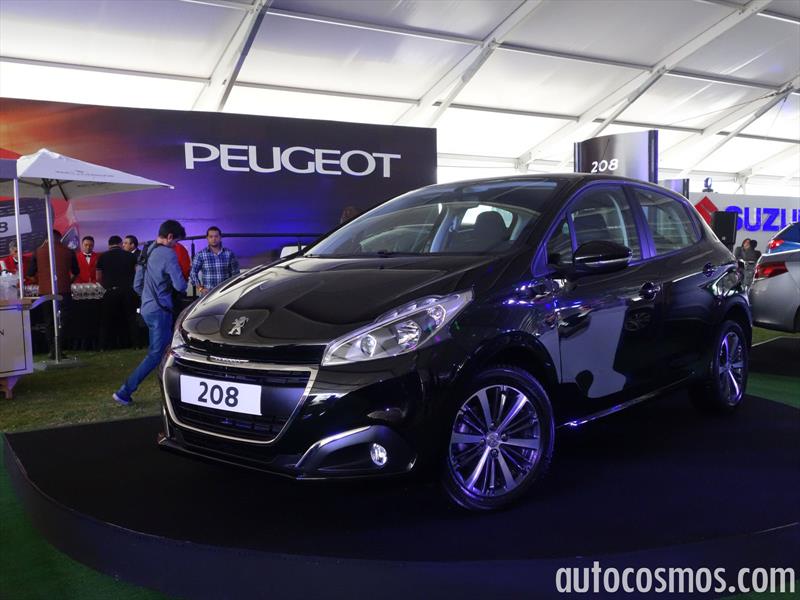 Peugeot 208 by Swarovski 2016
