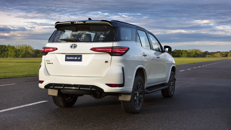 Toyota Fortuner GR-S