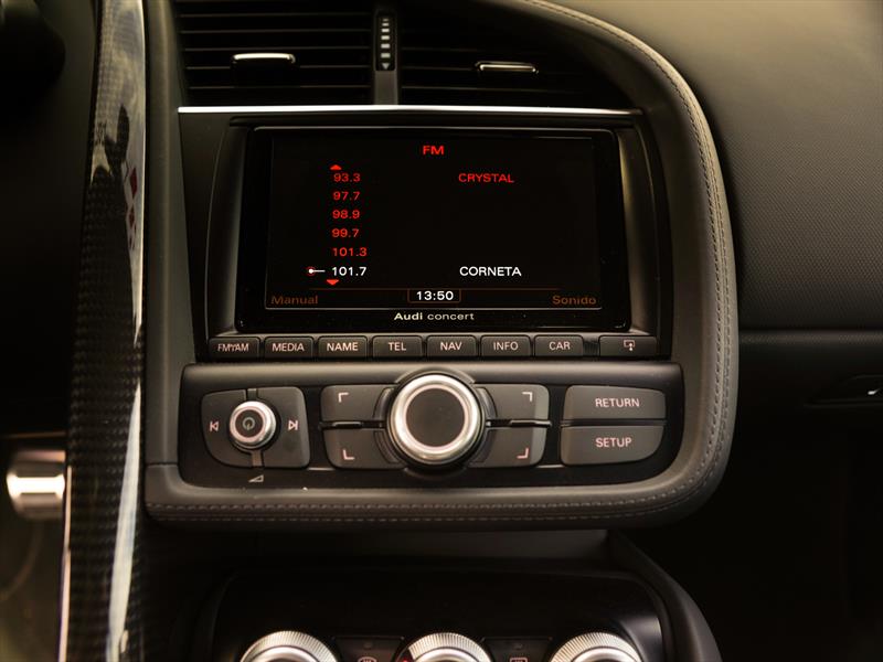 Audi R8 V10 Plus 2014