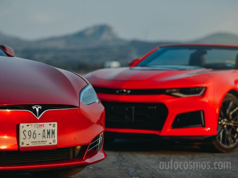 Tesla Model S P100D VS Chevrolet Camaro ZL1 Conv