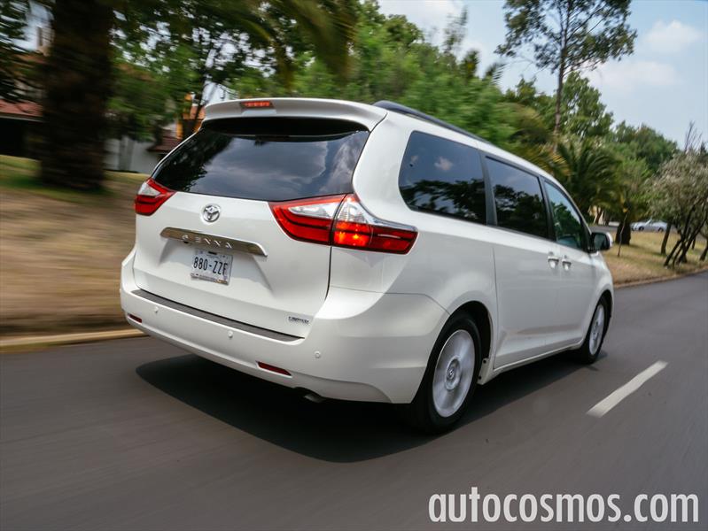 Toyota Sienna 2015