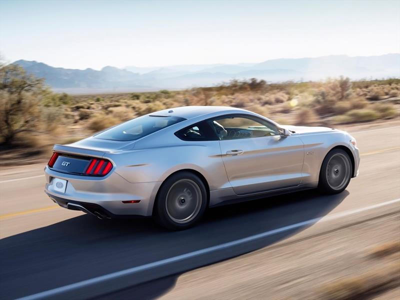 Ford Mustang 2015 se presenta en LA