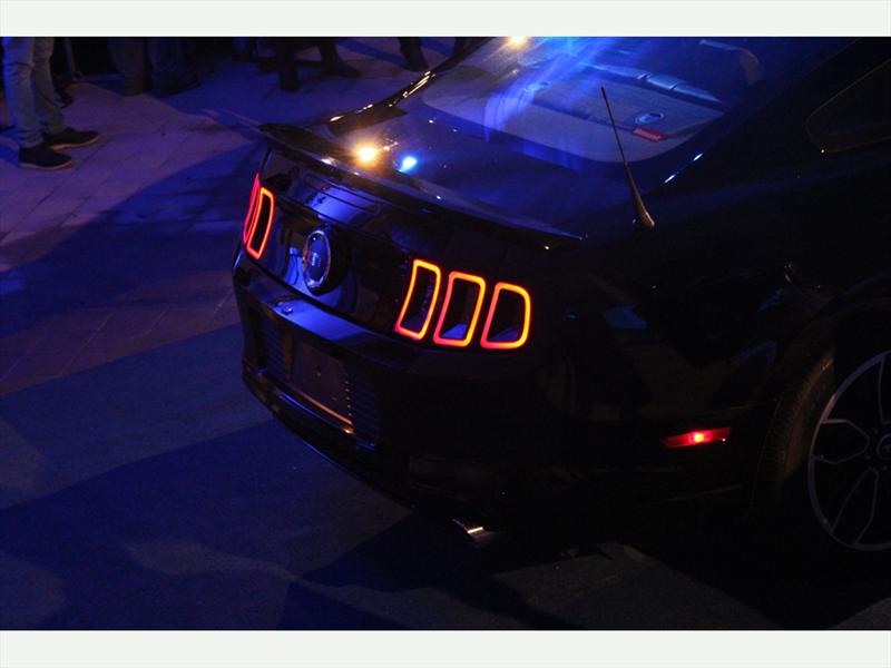 Ford Mustang 2013. Lanzamiento en Chile