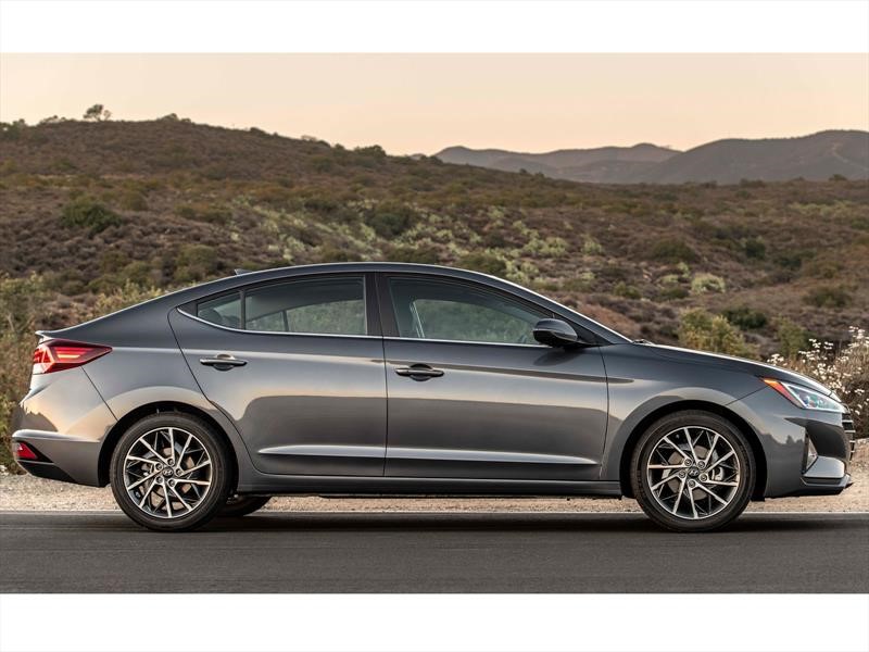 Hyundai Elantra 2019