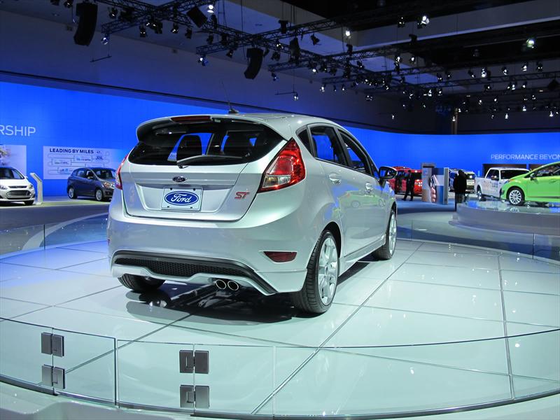 Ford Fiesta ST 2014 en el Salón de Los Ángeles