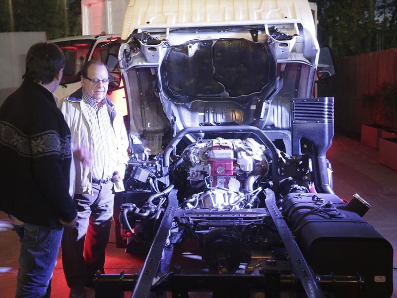 HINO se presenta en Argentina